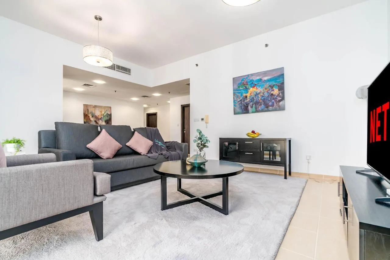 Livein Holiday Homes - Jbr Dubai Apartment