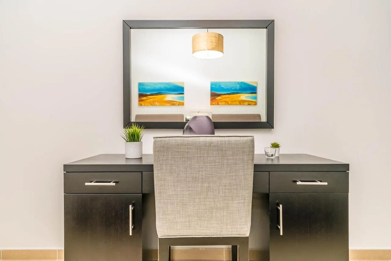 Livein Holiday Homes - Jbr دبي 0*,  الإمارات العربية المتحدة
