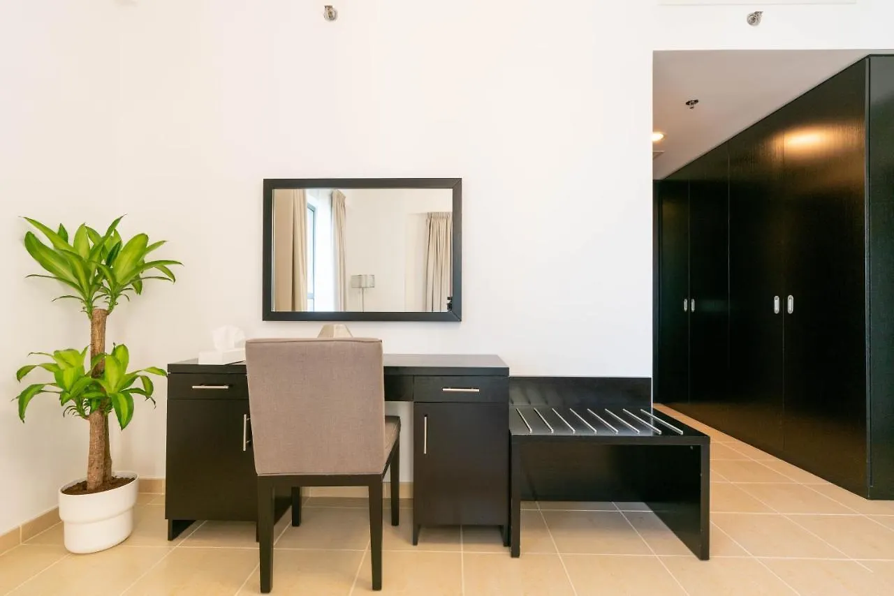 Livein Holiday Homes - Jbr دبي 0*,